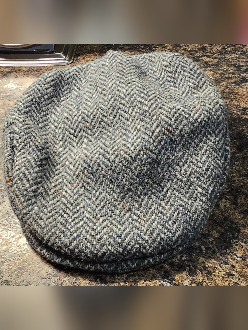 Traditional Men's Irish Gray Herringbone Tweed Flat Cap, Small
